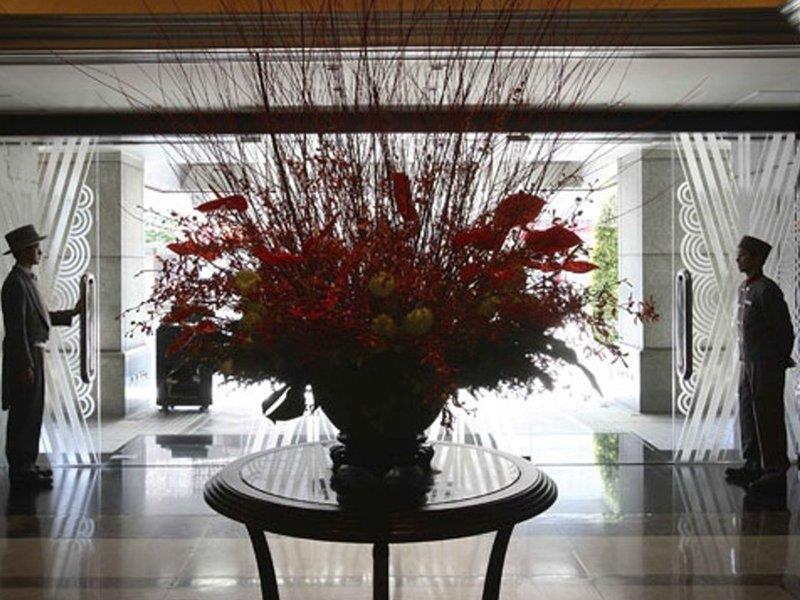 The Landis Taipei Hotel Exterior photo The lobby of the Four Seasons Hotel, Bangkok